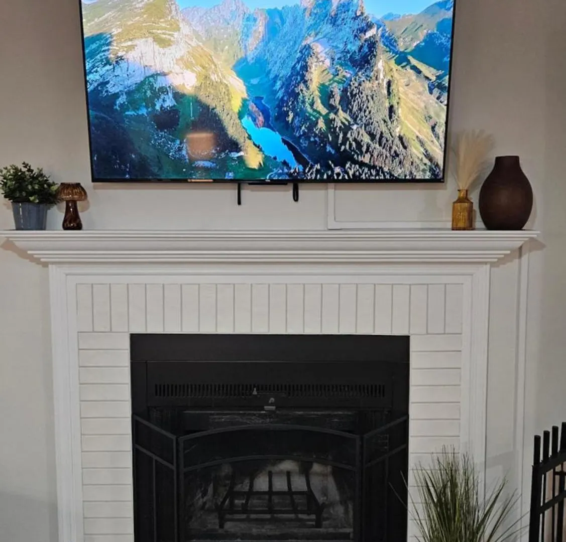 North Columbus Townhouse - Central, Updated, Fireplace